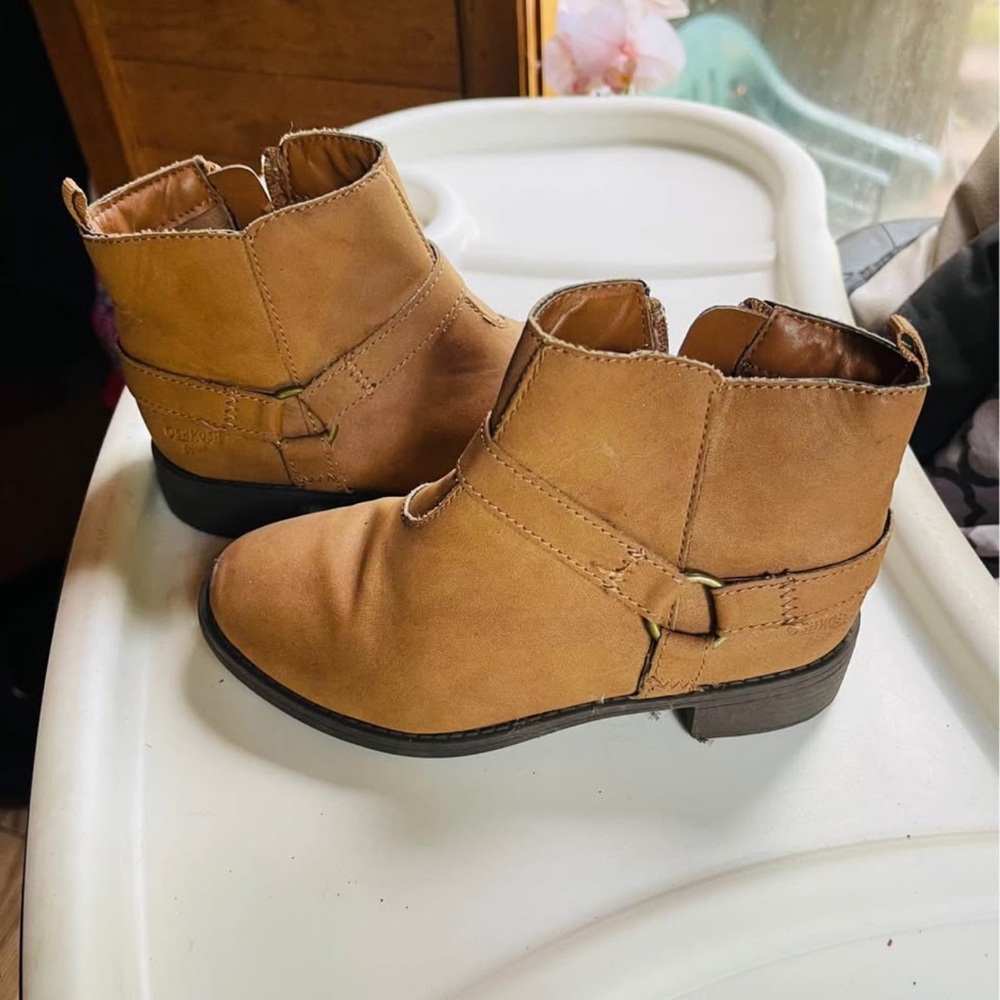 OshKosh B'gosh Tan Leather Ankle Boots with Harness Detail